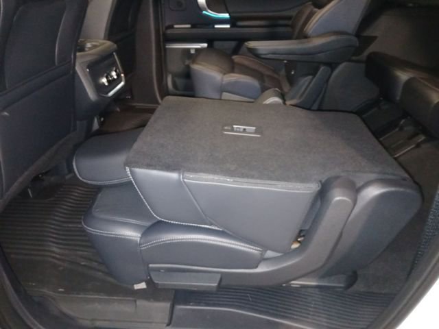 Used 2025 Ford Expedition Max Platinum w/ Stealth Performance Package image 43