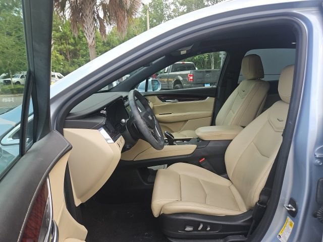 Used 2017 Cadillac XT5 Premium Luxury FWD image 9