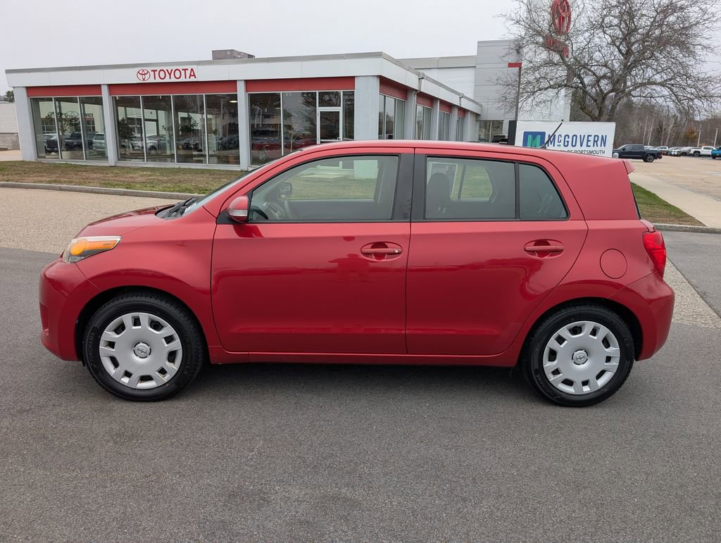 Used 2014 Scion xD image 2