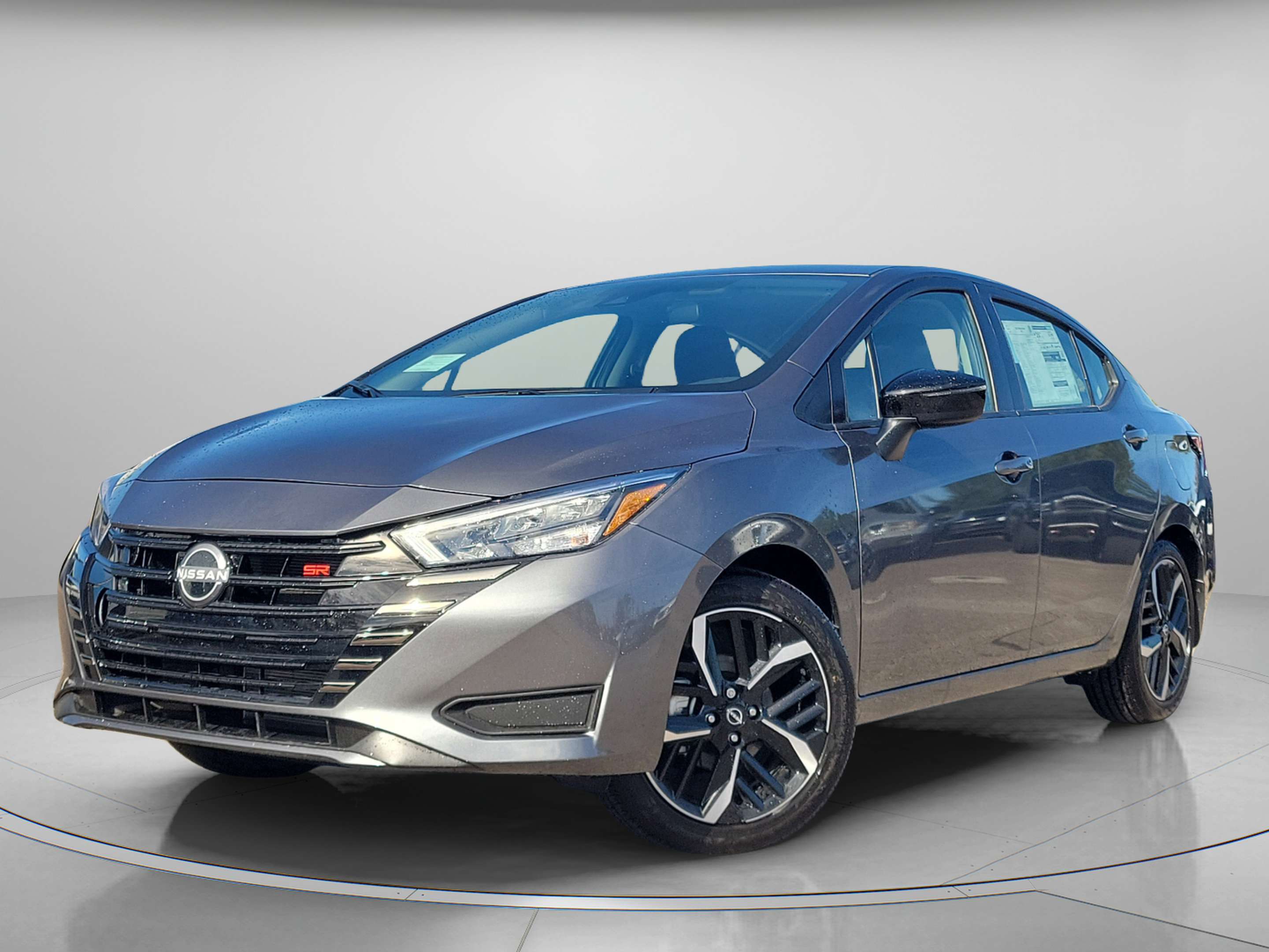 New 2025 Nissan Versa SR w/ Trunk Package FWD image 2