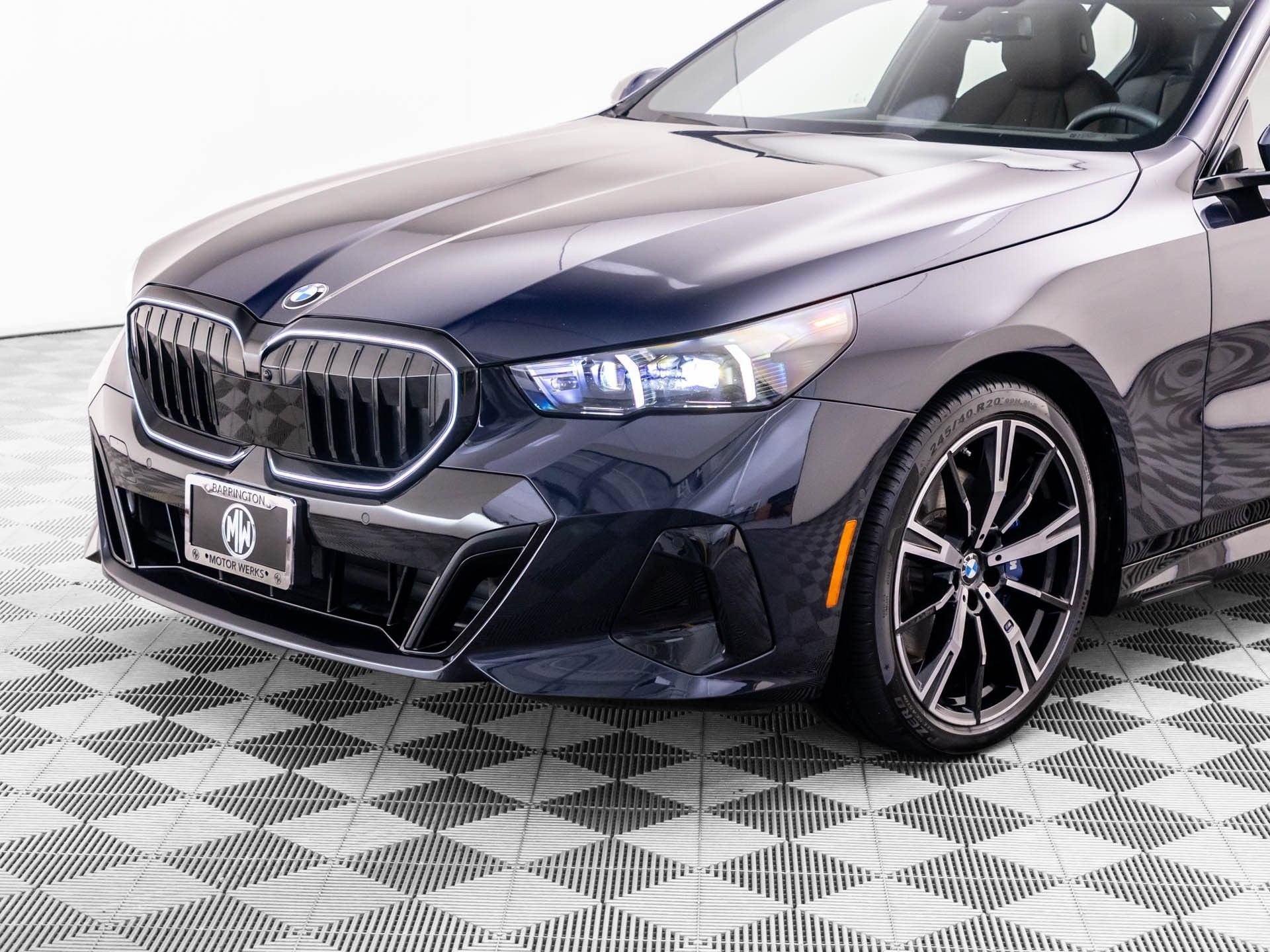 Used 2024 BMW 530i xDrive w/ M Sport Package AWD/4WD image 40