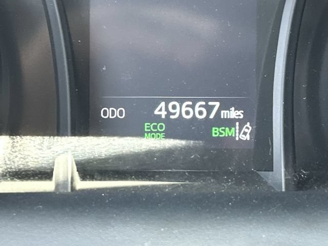 Used 2024 Toyota Camry SE w/ Convenience Package FWD image 30