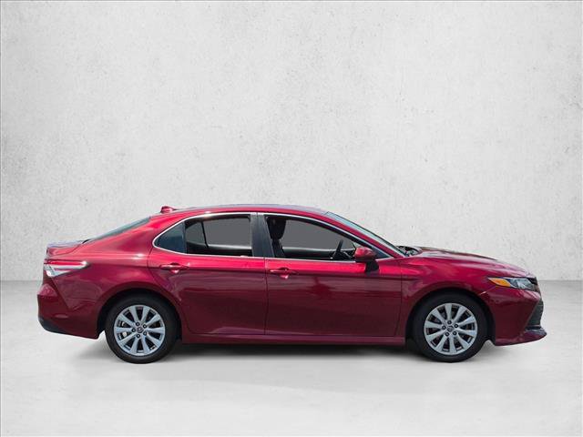 Used 2019 Toyota Camry LE FWD image 4
