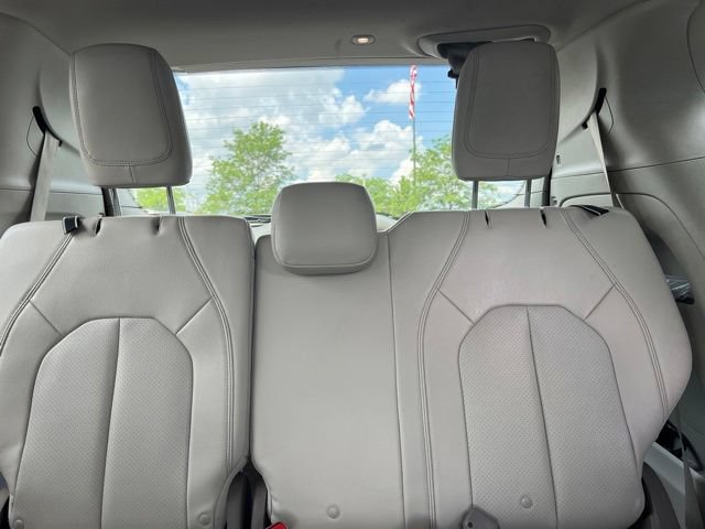 Used 2020 Chrysler Pacifica Touring-L Plus w/ Tire & Wheel Group FWD image 35