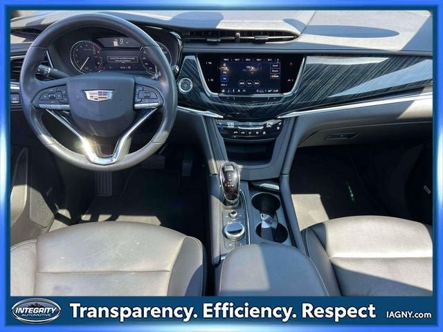 Used 2023 Cadillac XT6 Premium Luxury AWD/4WD image 14