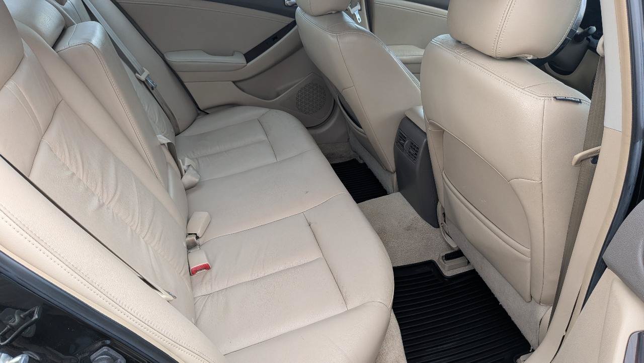 Used 2011 Nissan Altima 2.5 SL w/ 2.5SL Pkg FWD image 14
