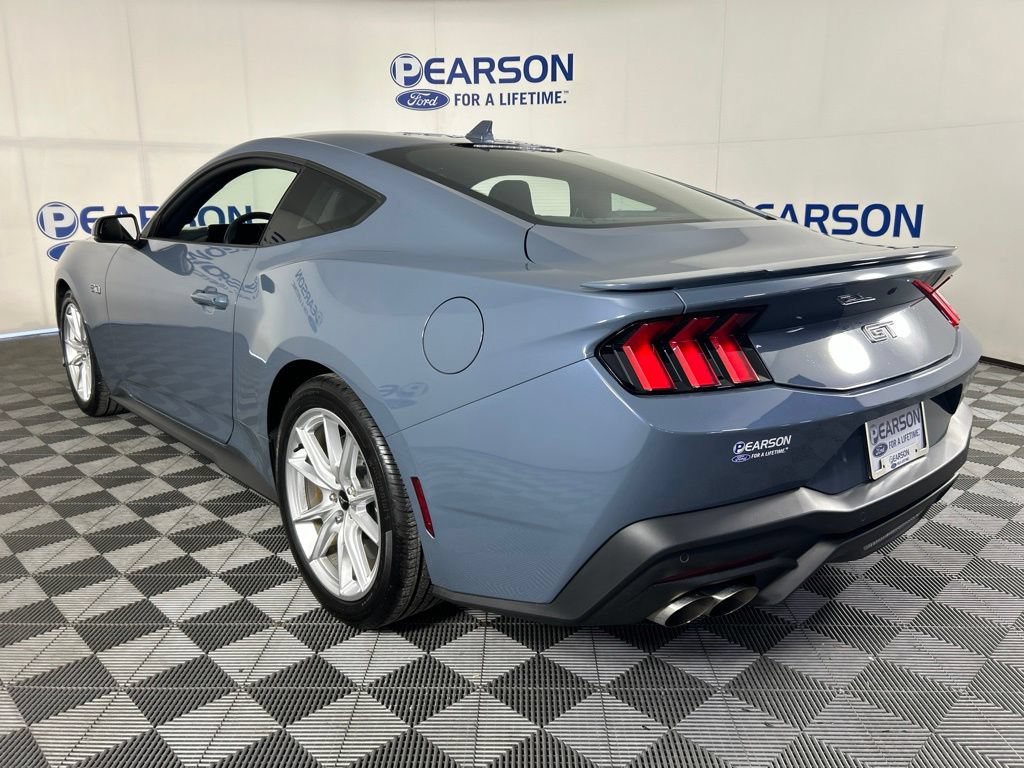 Used 2025 Ford Mustang GT Premium RWD image 15