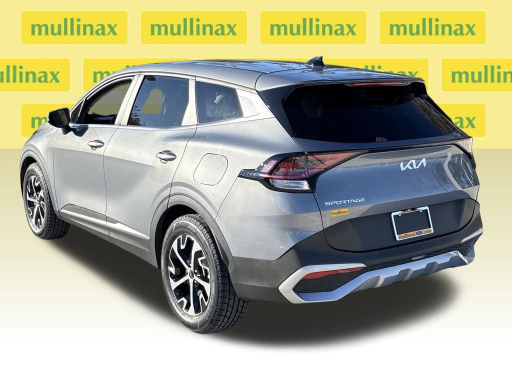 Used 2023 Kia Sportage EX image 9