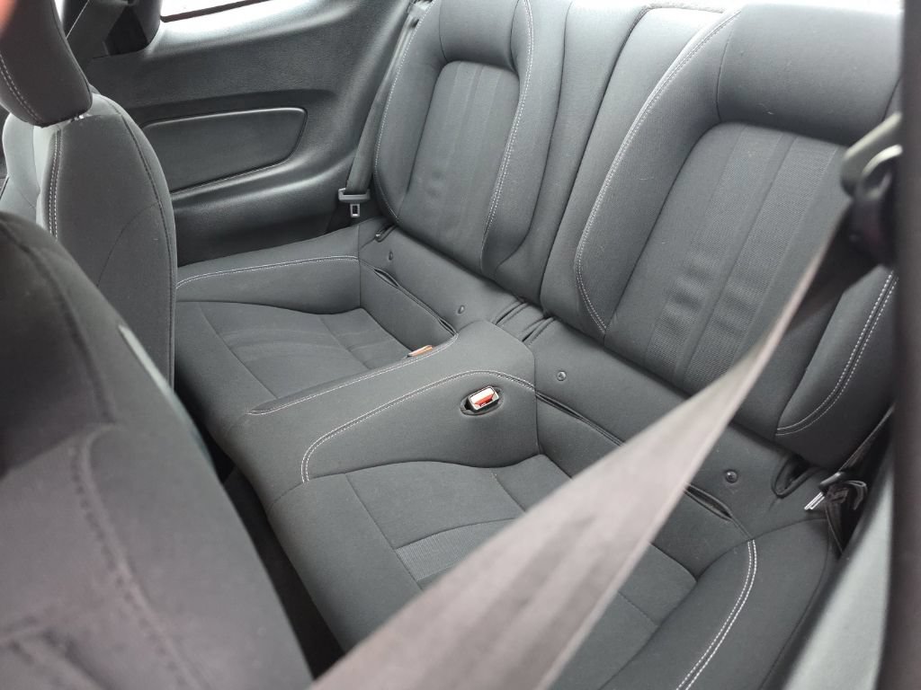 Used 2022 Ford Mustang Coupe RWD image 9
