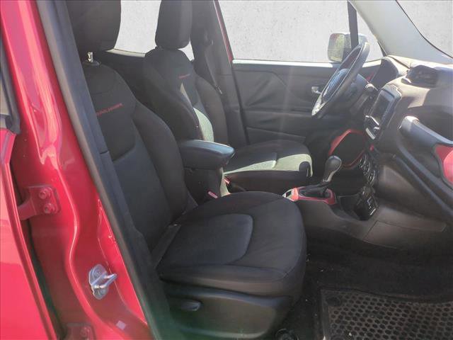 Used 2017 Jeep Renegade Trailhawk AWD/4WD image 16