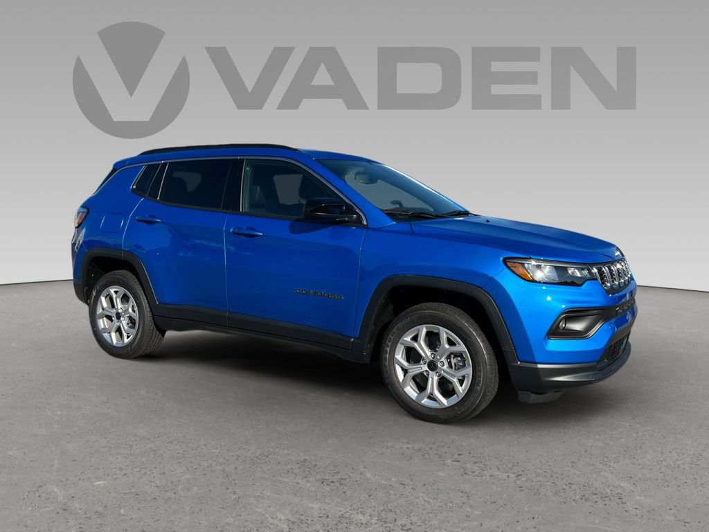 New 2025 Jeep Compass Latitude w/ Convenience Group