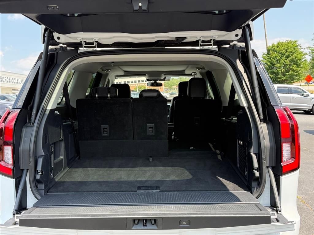 Used 2025 Ford Expedition Max Platinum AWD/4WD image 16