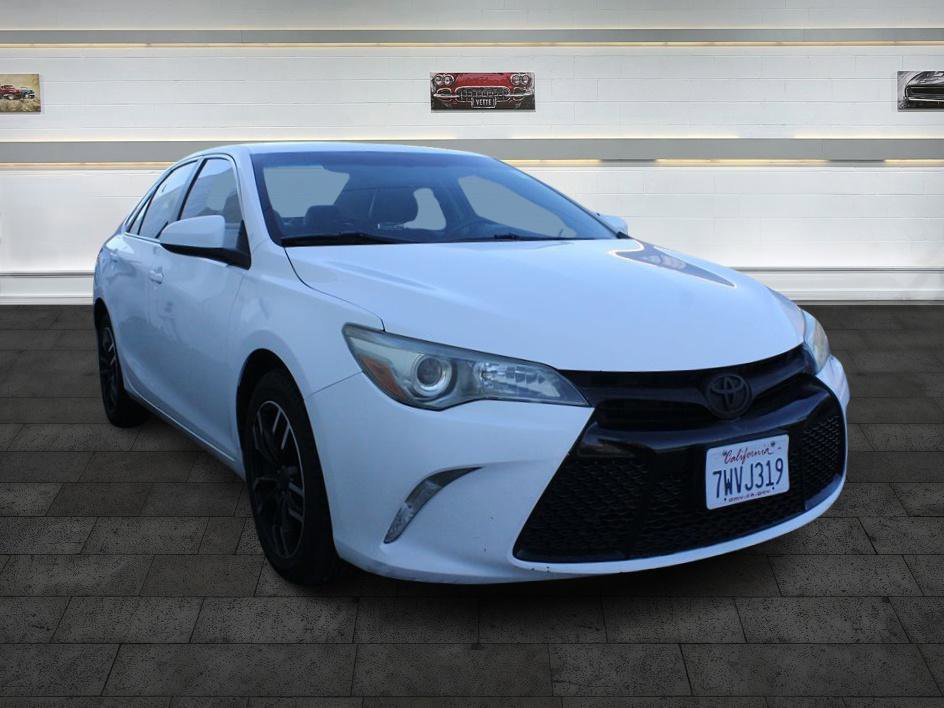 Used 2017 Toyota Camry SE