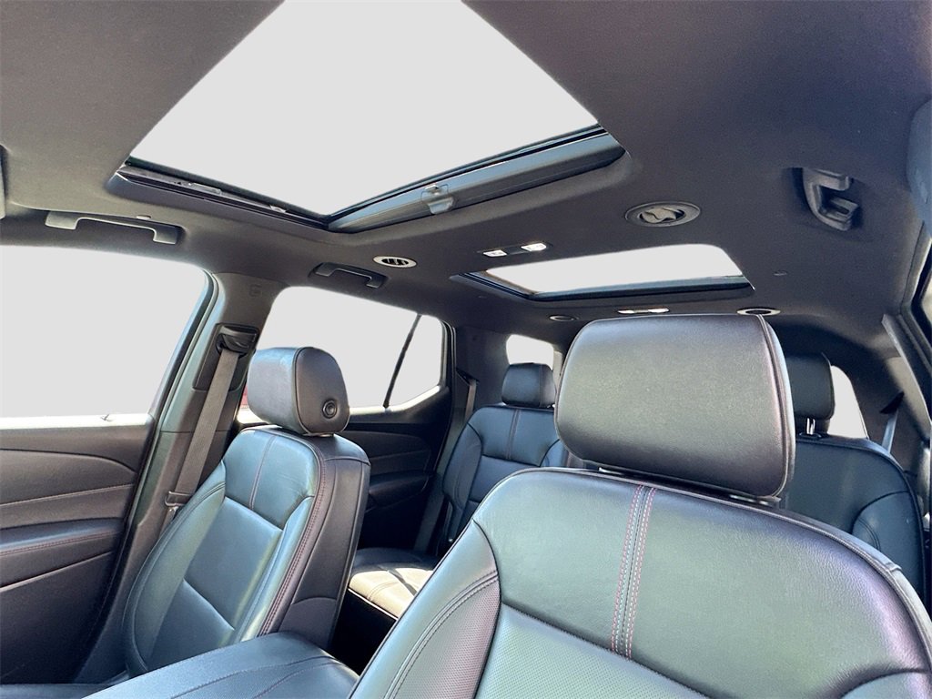 Used 2022 Chevrolet Traverse RS image 23