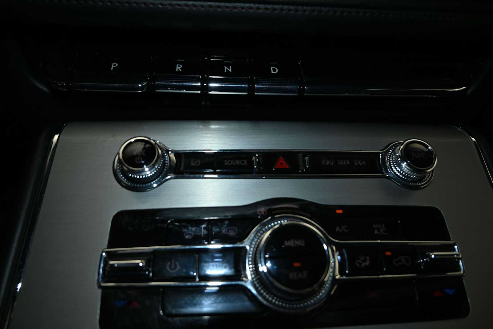 Used 2023 Lincoln Aviator AWD w/ Premium Package image 14