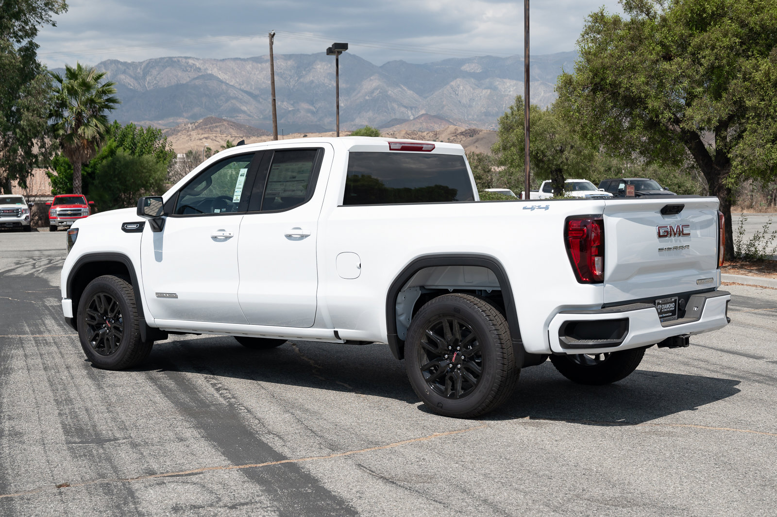 Used 2024 GMC Sierra 1500 Elevation image 6