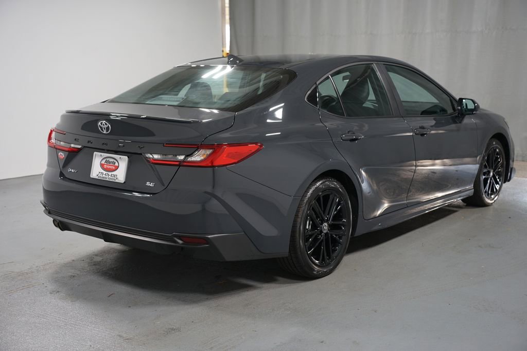 Used 2025 Toyota Camry SE image 8