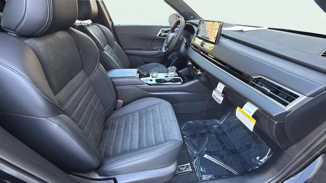 New 2026 Mitsubishi Outlander LE FWD image 21
