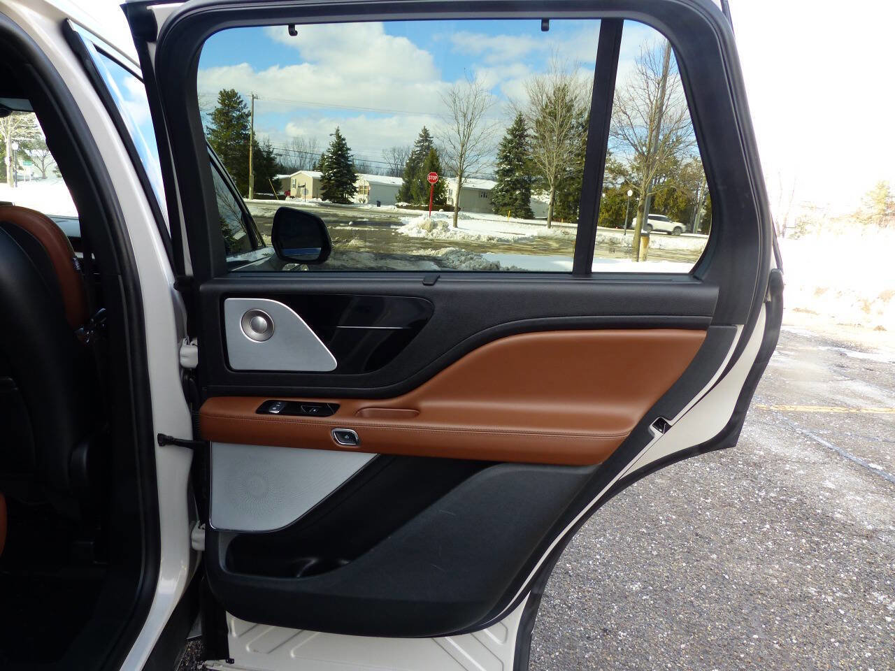 Used 2024 Lincoln Aviator Reserve w/ Equipment Group 201A image 45