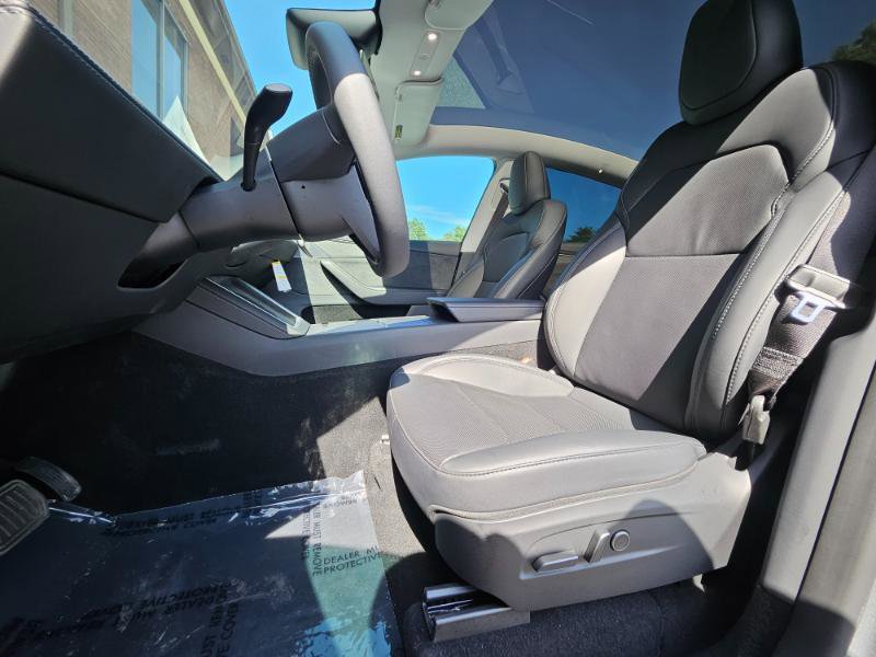 Used 2026 Tesla Model Y AWD image 40