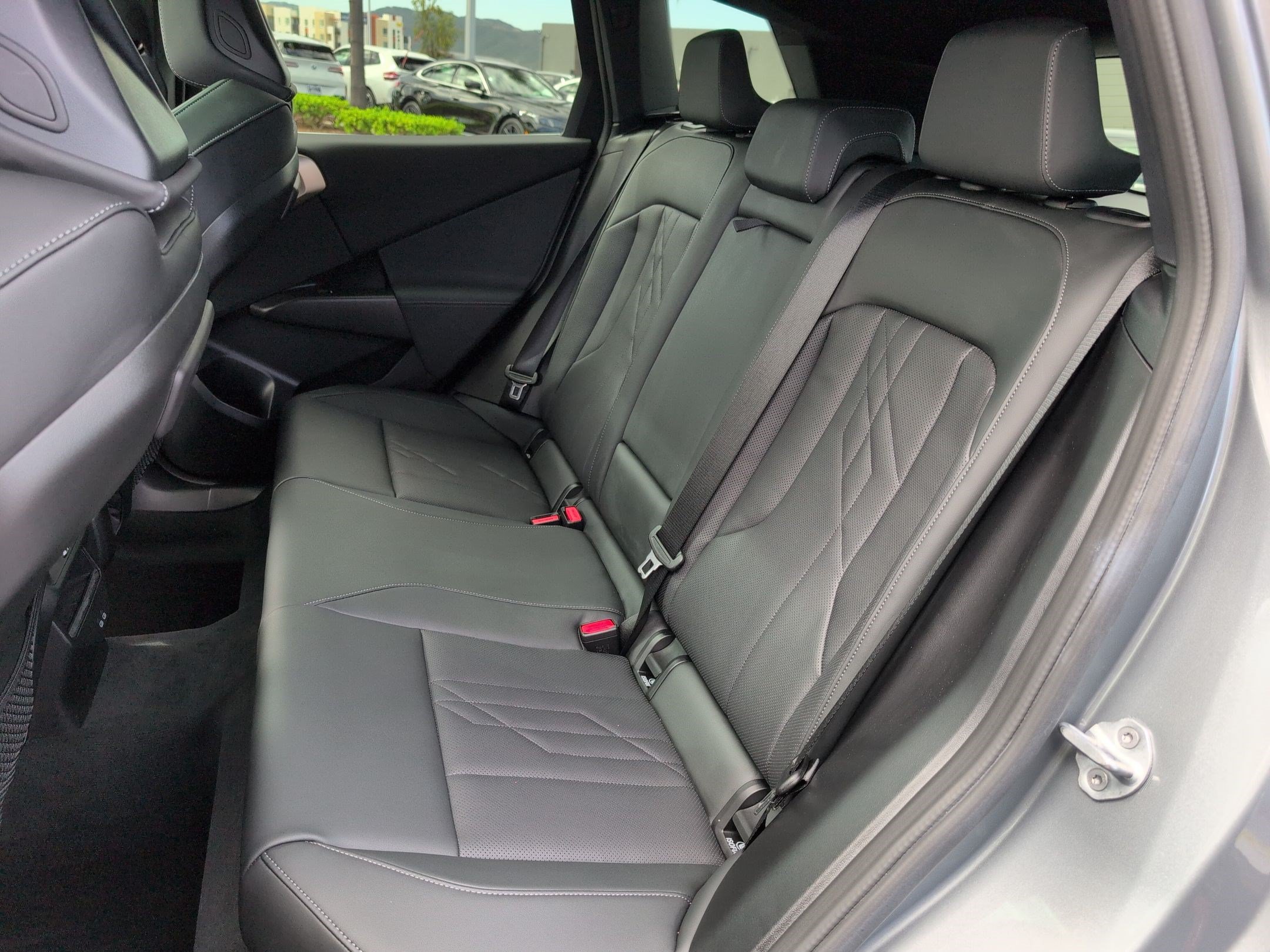 Certified 2025 BMW X3 xDrive30i w/ M Sport Package AWD/4WD image 31