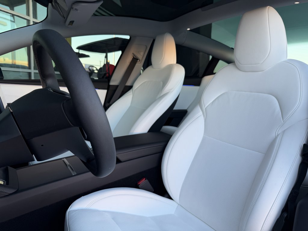 Used 2025 Tesla Model 3 Long Range image 36