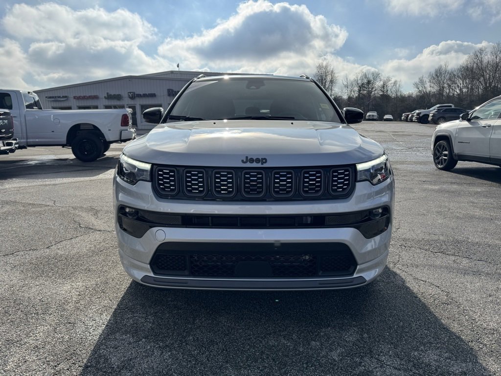 Used 2024 Jeep Compass Limited w/ High Altitude Package image 9