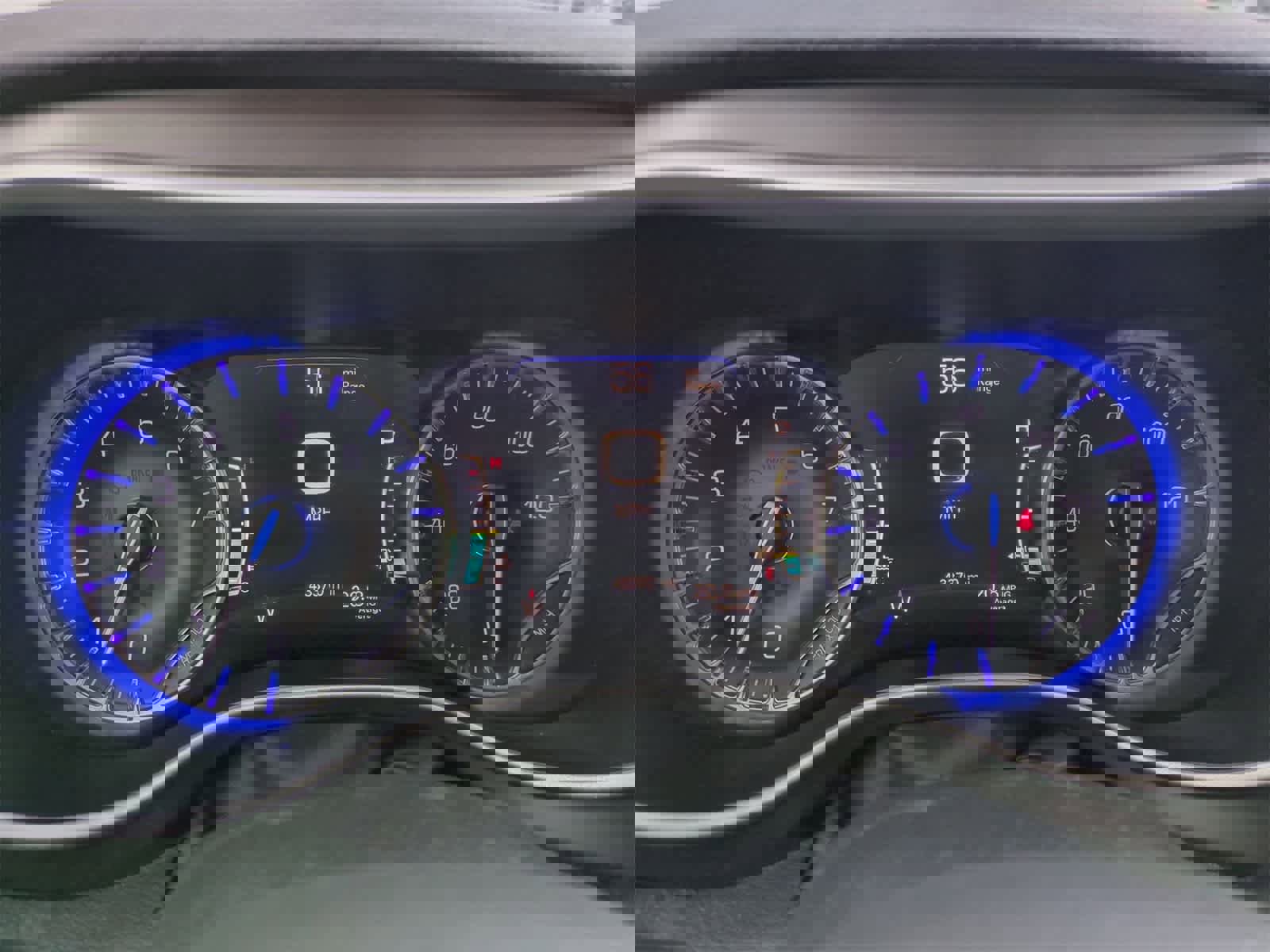 Used 2023 Chrysler Pacifica Touring-L image 33