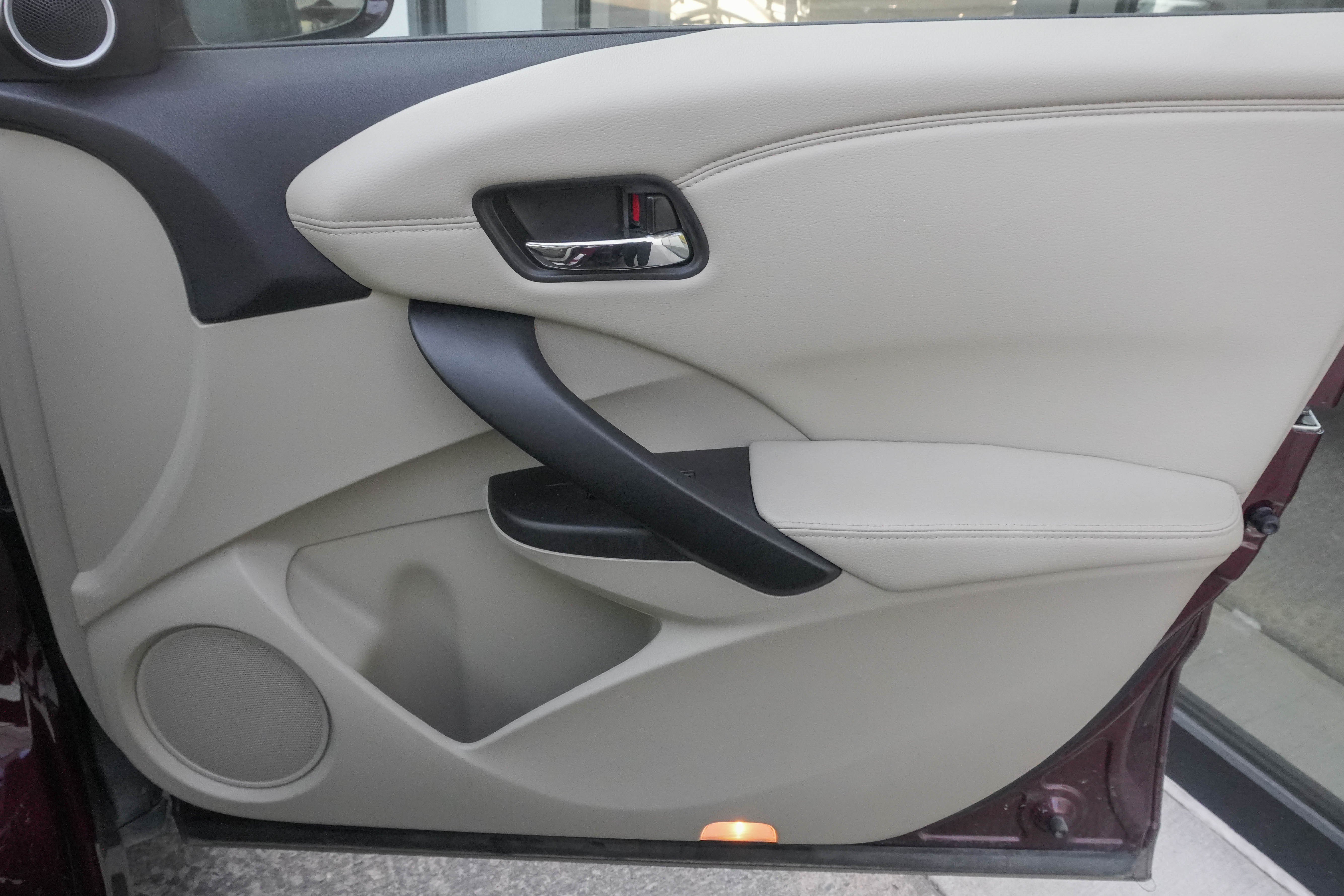 Used 2017 Acura RDX w/ Advance Package FWD image 31