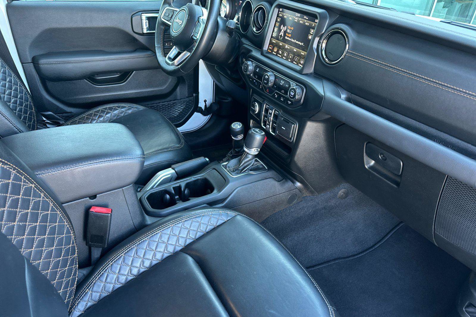 Used 2022 Jeep Wrangler Unlimited Sahara image 17