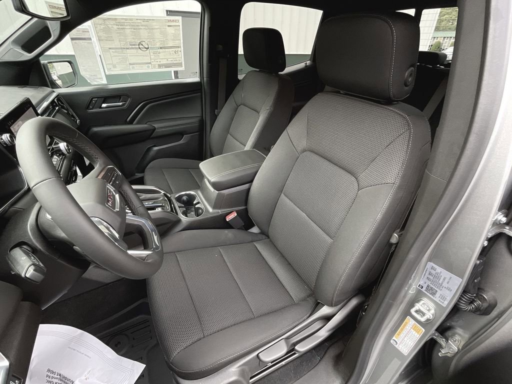 New 2026 GMC Canyon Elevation w/ Convenience Package image 25