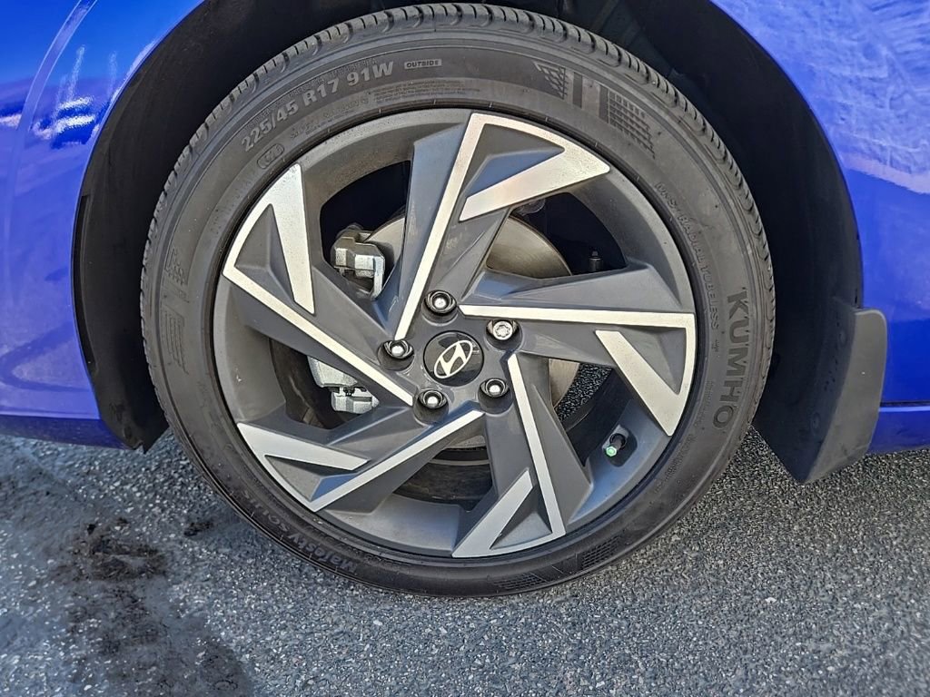 Used 2025 Hyundai Elantra Sport FWD image 15