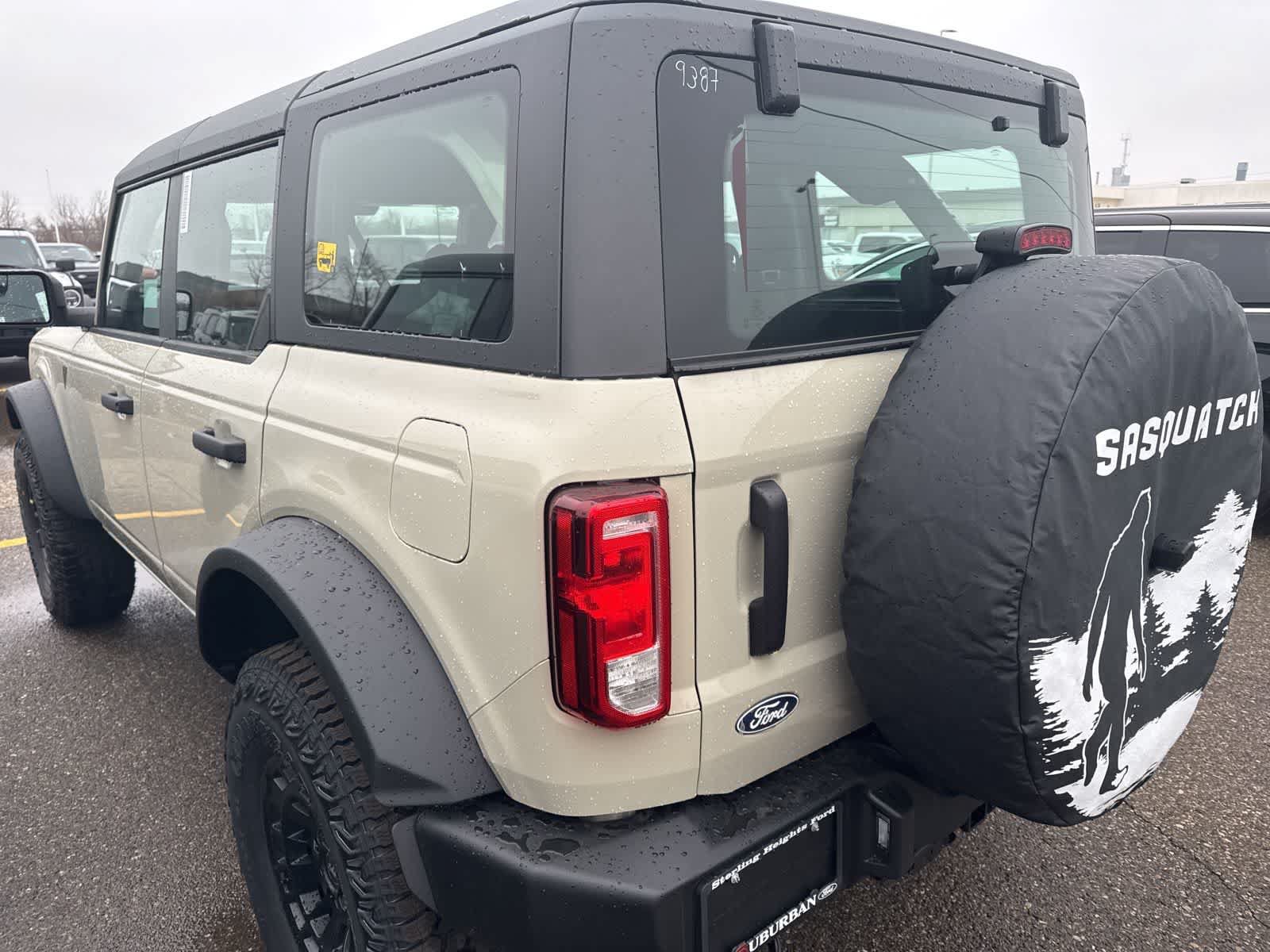 New 2026 Ford Bronco 4-Door w/ Sasquatch Package AWD/4WD image 14