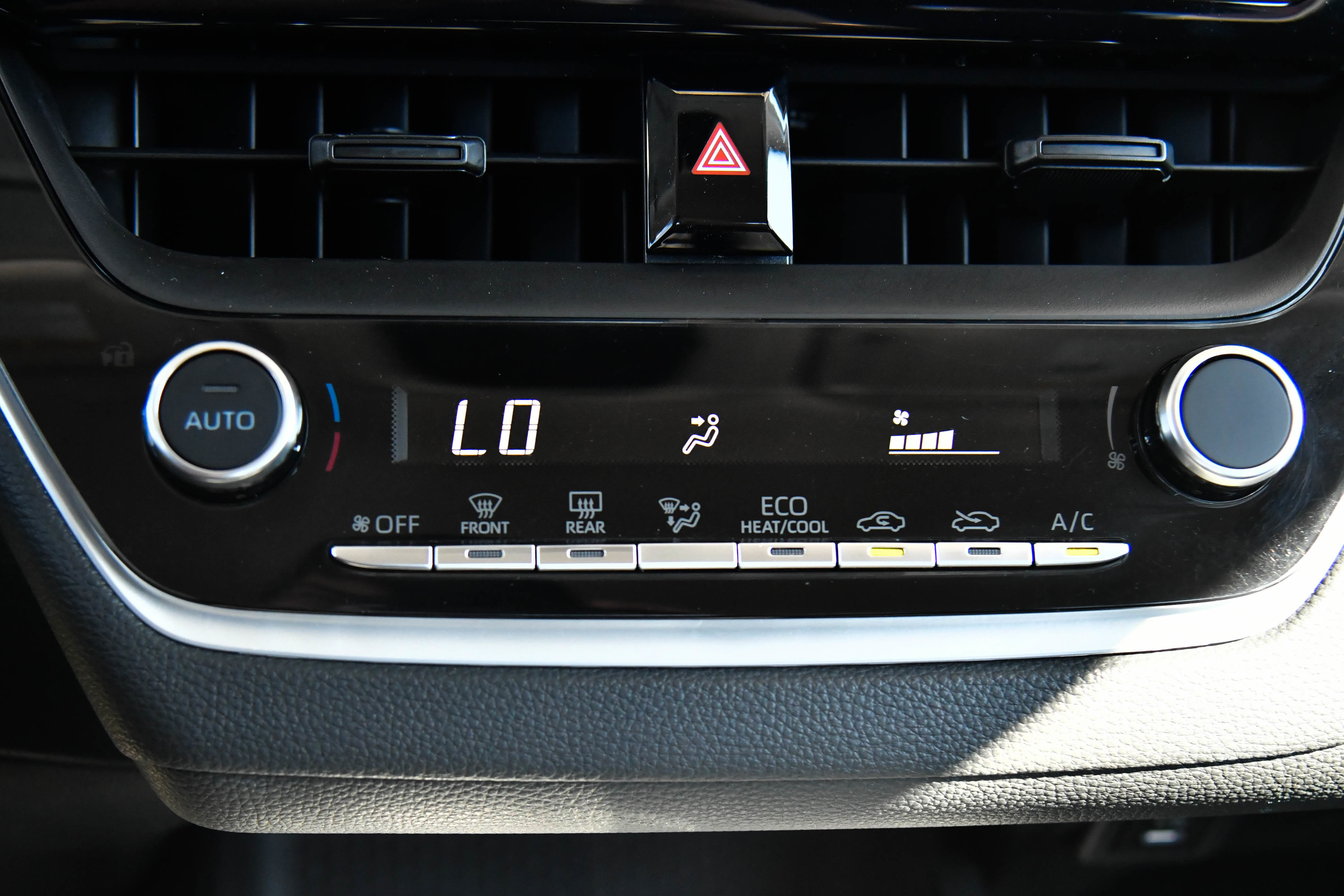 Used 2024 Toyota Corolla LE image 23