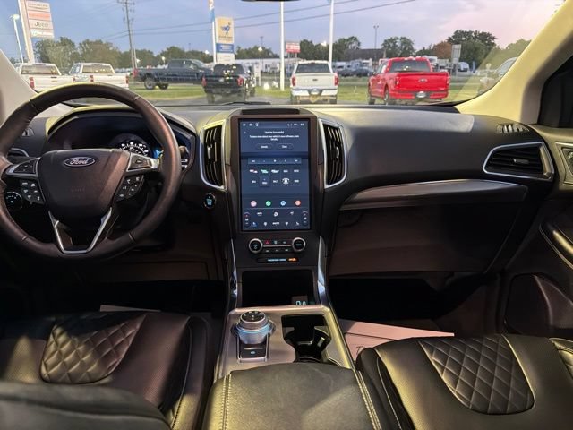 Used 2024 Ford Edge Titanium w/ Equipment Group 301A AWD/4WD image 16