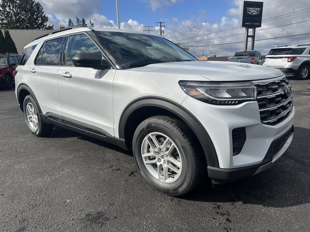 New 2026 Ford Explorer Active image 12