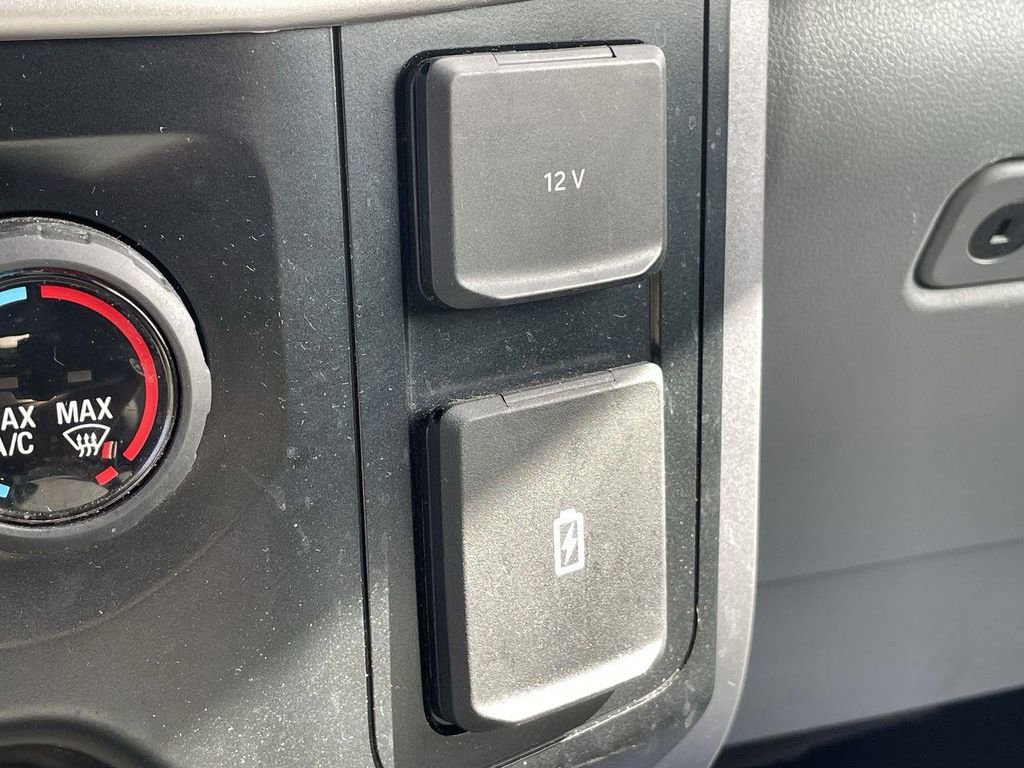 Used 2023 Ford F150 XLT image 33