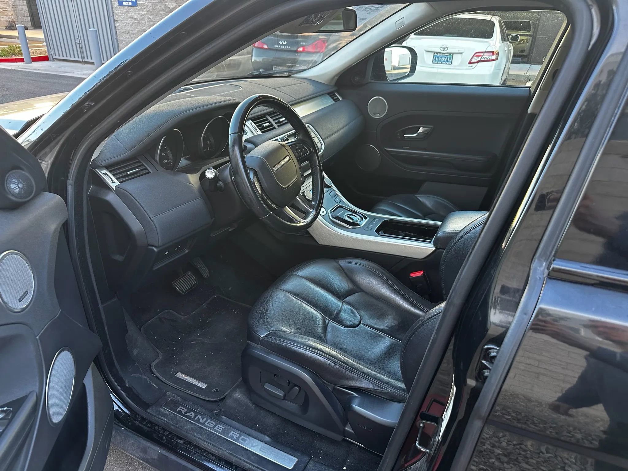 Used 2013 Land Rover Range Rover Evoque Pure Plus image 10