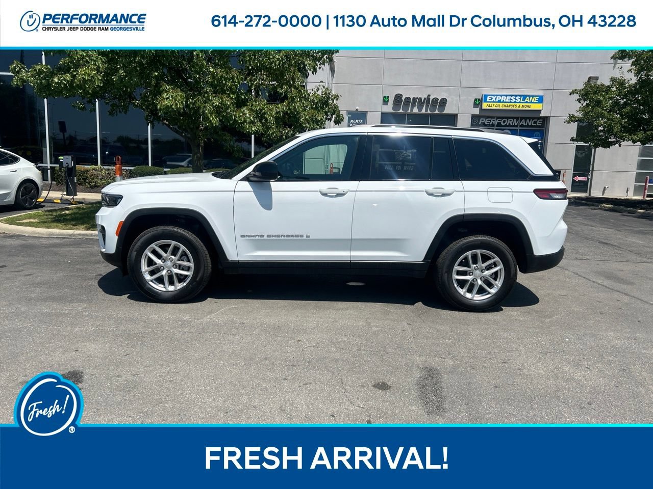 Certified 2026 Jeep Grand Cherokee Laredo AWD/4WD image 7