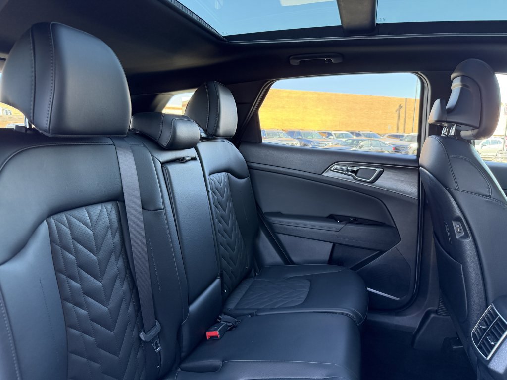 Used 2025 Kia Sportage X-Line w/ Premium Package image 37