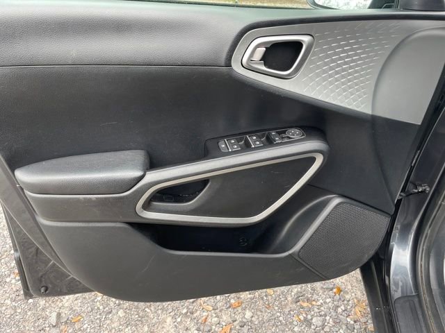 Used 2022 Kia Soul LX w/ Technology Package image 10