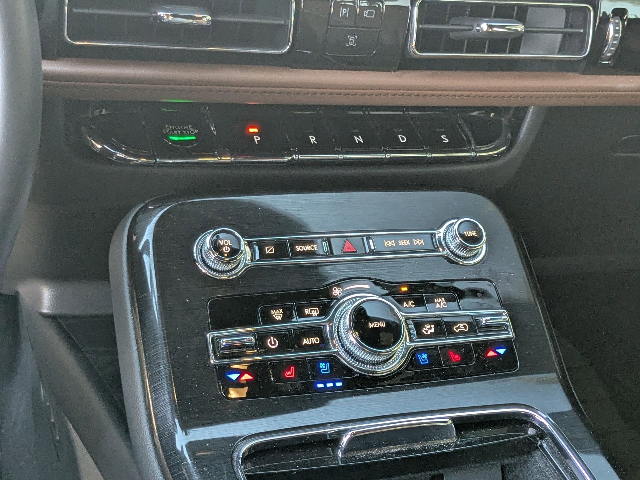 Used 2023 Lincoln Nautilus Reserve image 18