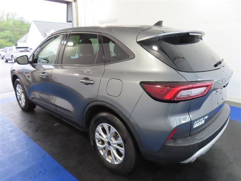 Used 2025 Ford Escape Active AWD/4WD image 10
