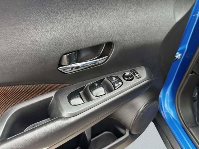 Used 2023 Nissan Kicks SR FWD image 19