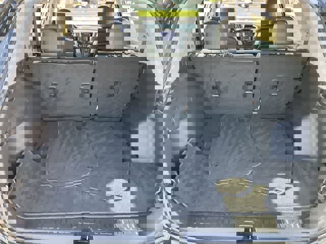 Used 2023 GMC Terrain SLT image 17