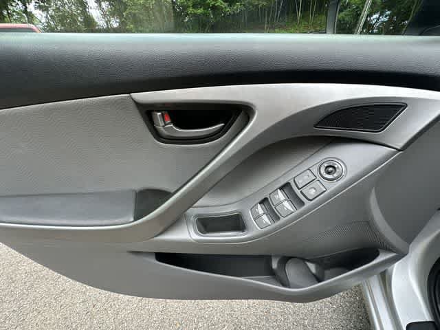 Used 2013 Hyundai Elantra Limited FWD image 14