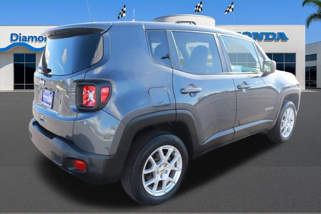 Used 2023 Jeep Renegade Latitude image 6