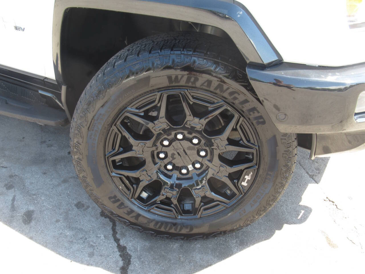 Used 2025 GMC Hummer EV 2X AWD/4WD image 6