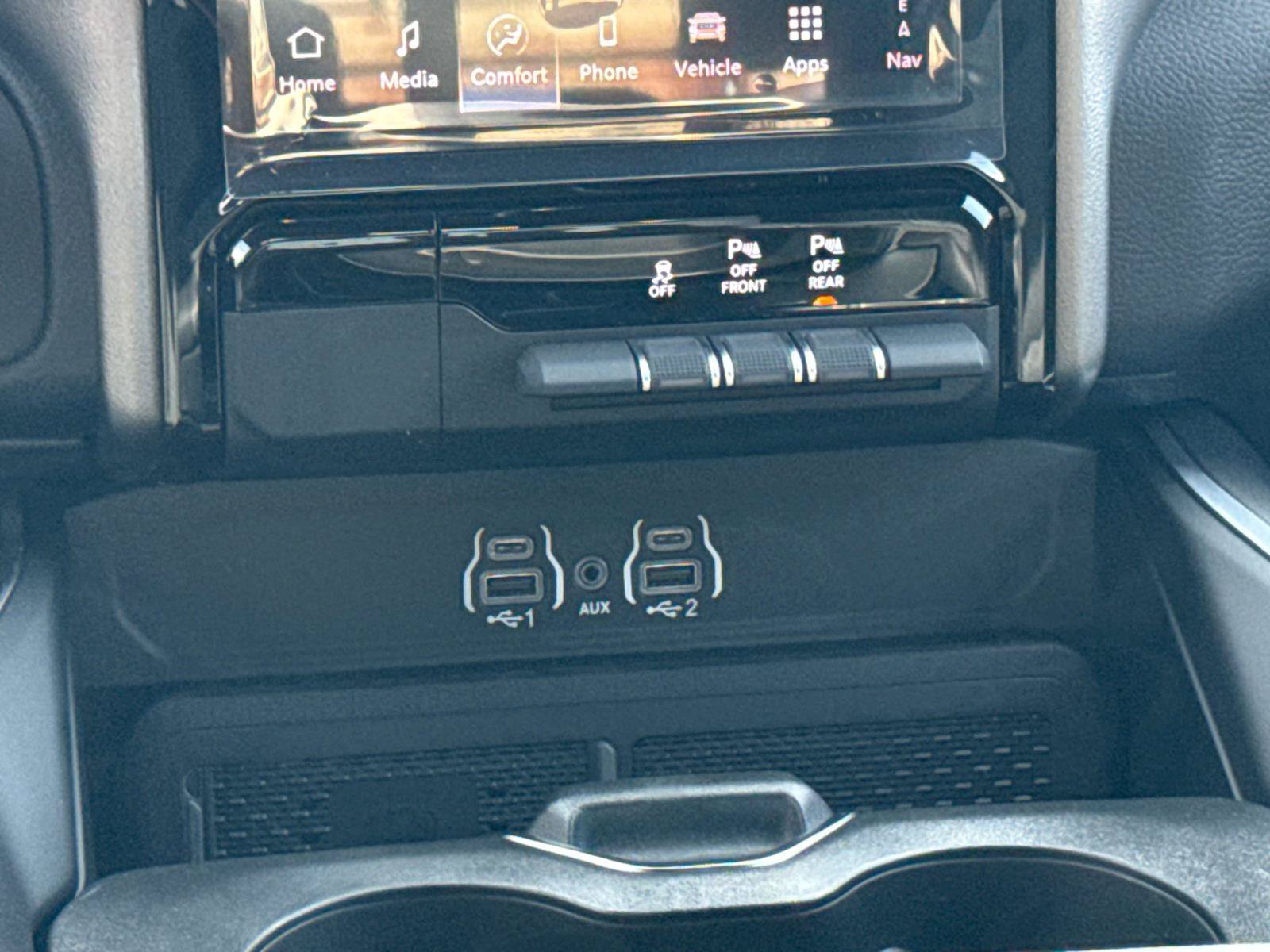 New 2026 RAM 1500 Big Horn AWD/4WD image 17
