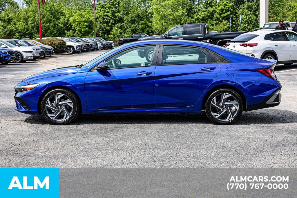 Used 2025 Hyundai Elantra Sport FWD image 9